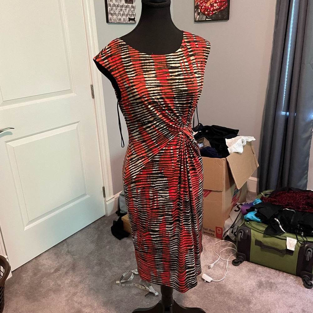 Jones Studio Red and Black Patterned Midi Dress